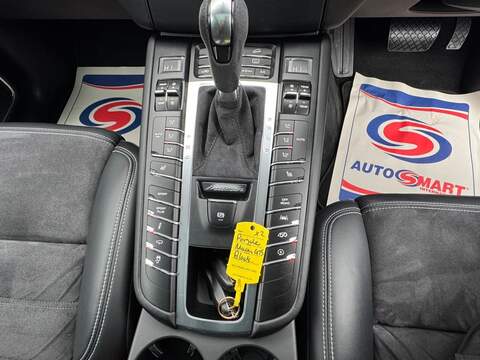 Porsche Macan 3.0T V6 GTS SUV 5dr Petrol PDK 4WD Euro 6 (s/s) (360 ps) - U10003496