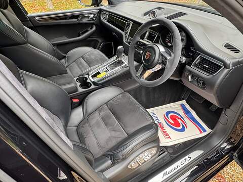 Porsche Macan 3.0T V6 GTS SUV 5dr Petrol PDK 4WD Euro 6 (s/s) (360 ps) - U10003496