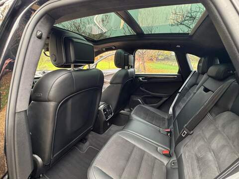 Porsche Macan 3.0T V6 GTS SUV 5dr Petrol PDK 4WD Euro 6 (s/s) (360 ps) - U10003496
