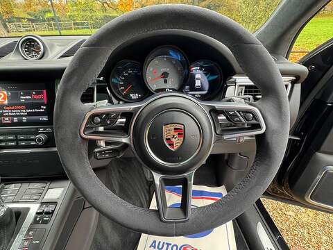 Porsche Macan 3.0T V6 GTS SUV 5dr Petrol PDK 4WD Euro 6 (s/s) (360 ps) - U10003496