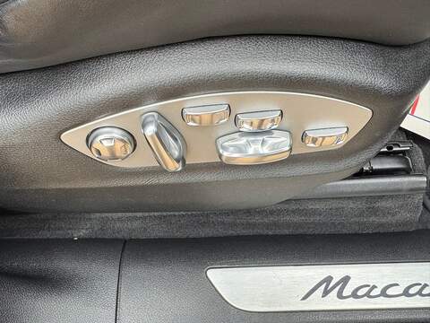 Porsche Macan 3.0T V6 GTS SUV 5dr Petrol PDK 4WD Euro 6 (s/s) (360 ps) - U10003496