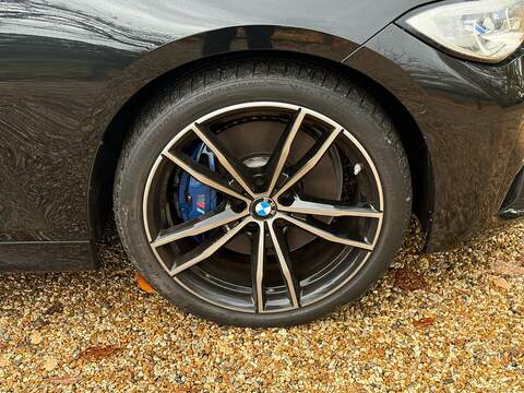 BMW 3 Series 2.0 320d M Sport Saloon 4dr Diesel Auto xDrive Euro 6 (s/s) (190 ps) - U10003500