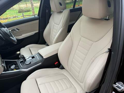 BMW 3 Series 2.0 320d M Sport Saloon 4dr Diesel Auto xDrive Euro 6 (s/s) (190 ps) - U10003500