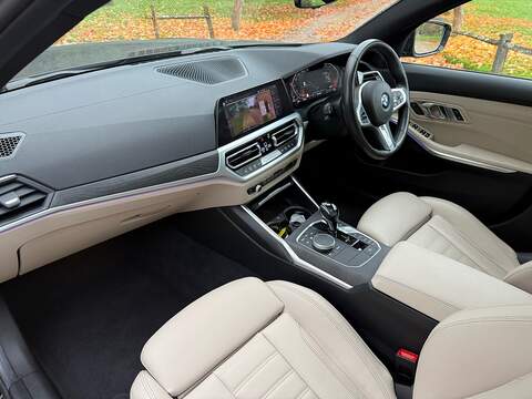 BMW 3 Series 2.0 320d M Sport Saloon 4dr Diesel Auto xDrive Euro 6 (s/s) (190 ps) - U10003500