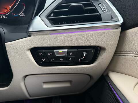 BMW 3 Series 2.0 320d M Sport Saloon 4dr Diesel Auto xDrive Euro 6 (s/s) (190 ps) - U10003500