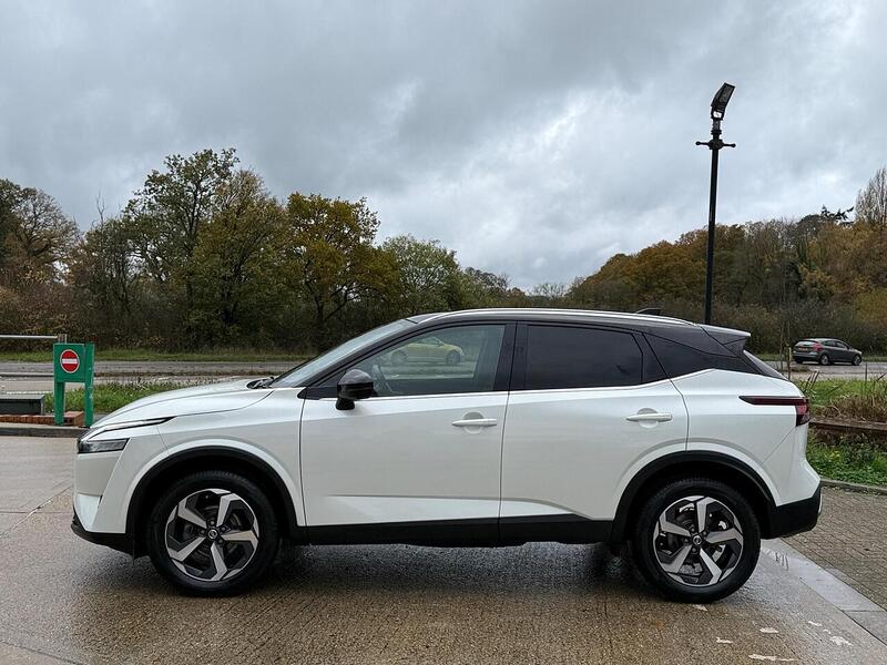 Nissan Qashqai 1.3 DIG-T MHEV Premiere Edition SUV 5dr Petrol Hybrid Manual Euro 6 (s/s) (140 ps) - U10003501