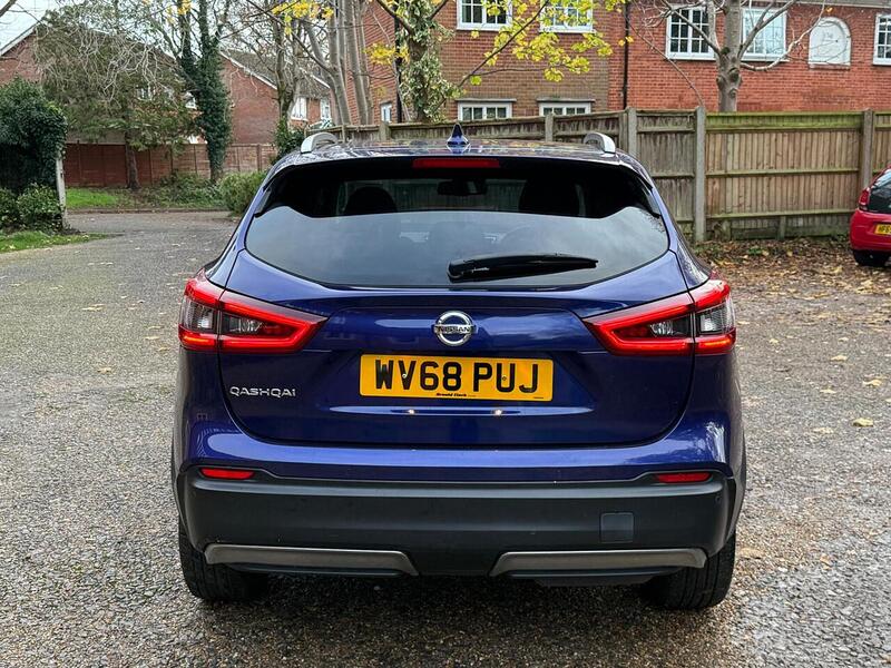 Nissan Qashqai 1.5 dCi N-Connecta SUV 5dr Diesel Manual Euro 6 (s/s) (110 ps) - U10003508