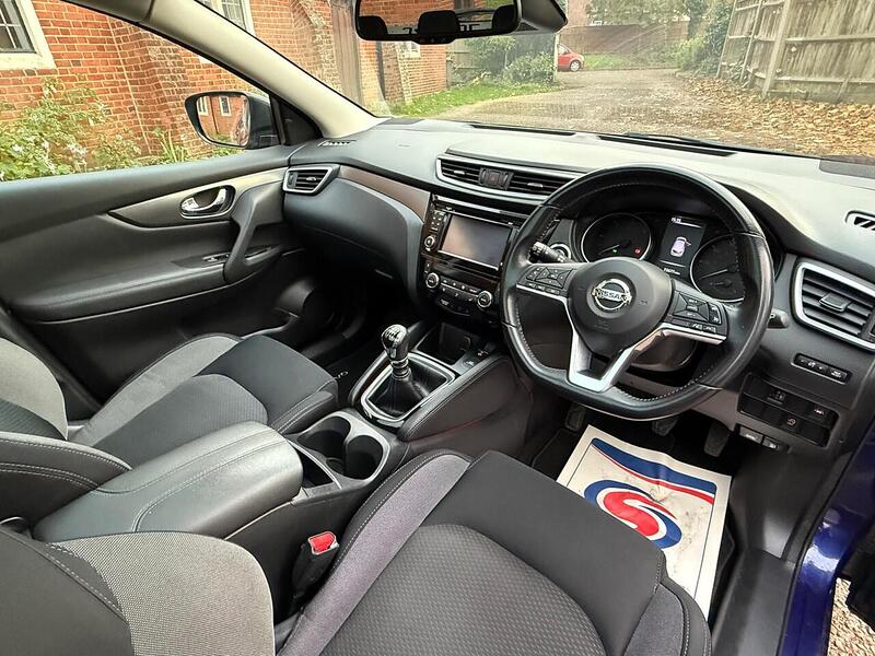Nissan Qashqai 1.5 dCi N-Connecta SUV 5dr Diesel Manual Euro 6 (s/s) (110 ps) - U10003508