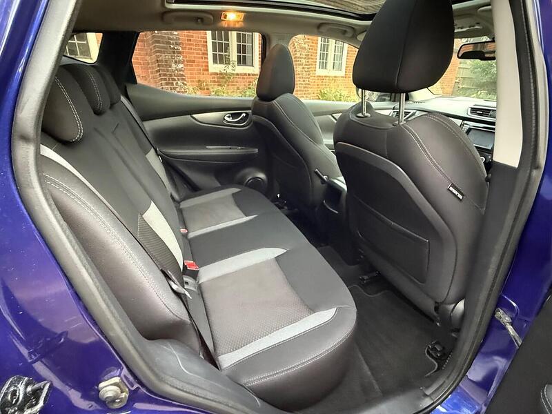 Nissan Qashqai 1.5 dCi N-Connecta SUV 5dr Diesel Manual Euro 6 (s/s) (110 ps) - U10003508