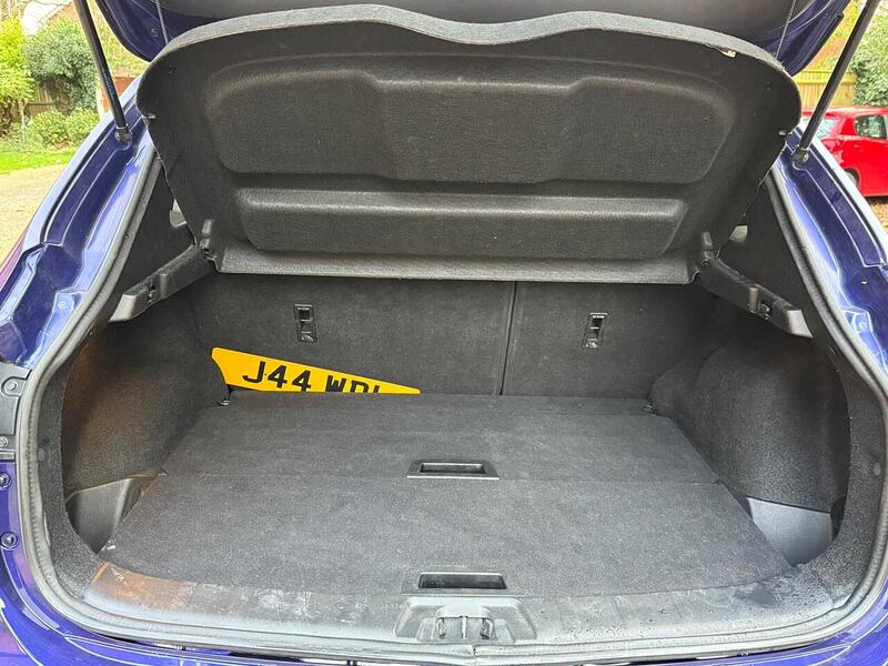 Nissan Qashqai 1.5 dCi N-Connecta SUV 5dr Diesel Manual Euro 6 (s/s) (110 ps) - U10003508