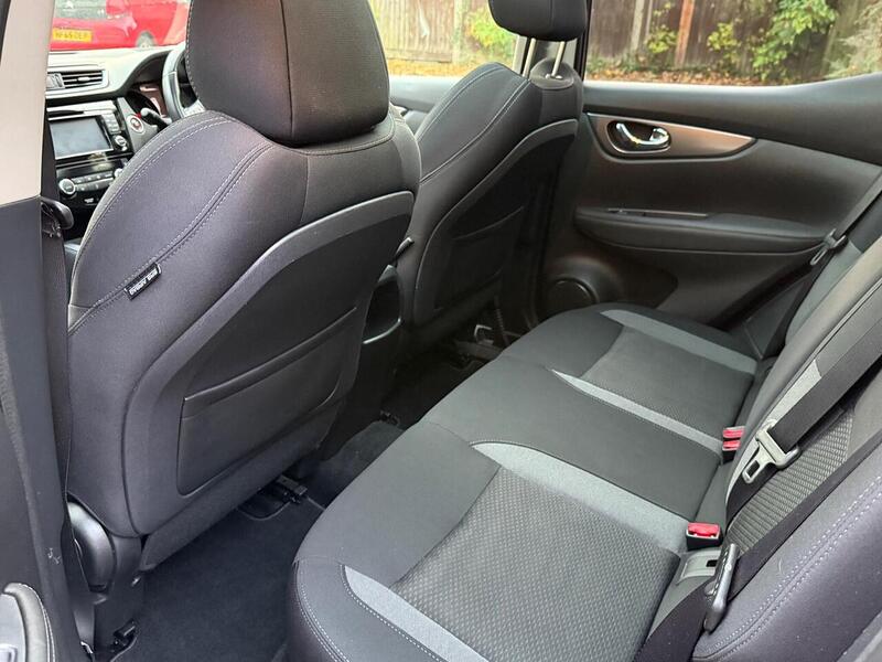 Nissan Qashqai 1.5 dCi N-Connecta SUV 5dr Diesel Manual Euro 6 (s/s) (110 ps) - U10003508