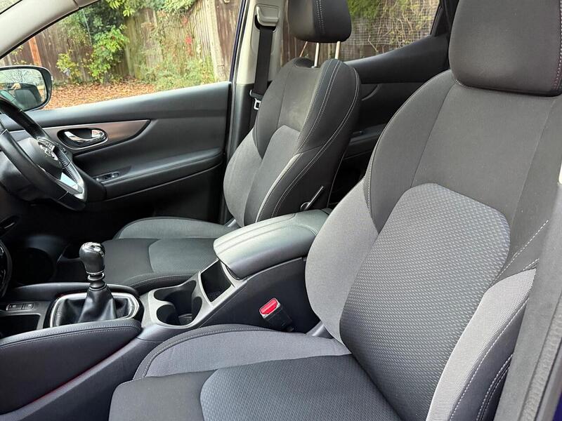 Nissan Qashqai 1.5 dCi N-Connecta SUV 5dr Diesel Manual Euro 6 (s/s) (110 ps) - U10003508