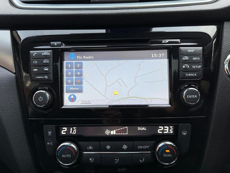 Nissan Qashqai 1.5 dCi N-Connecta SUV 5dr Diesel Manual Euro 6 (s/s) (110 ps) - U10003508