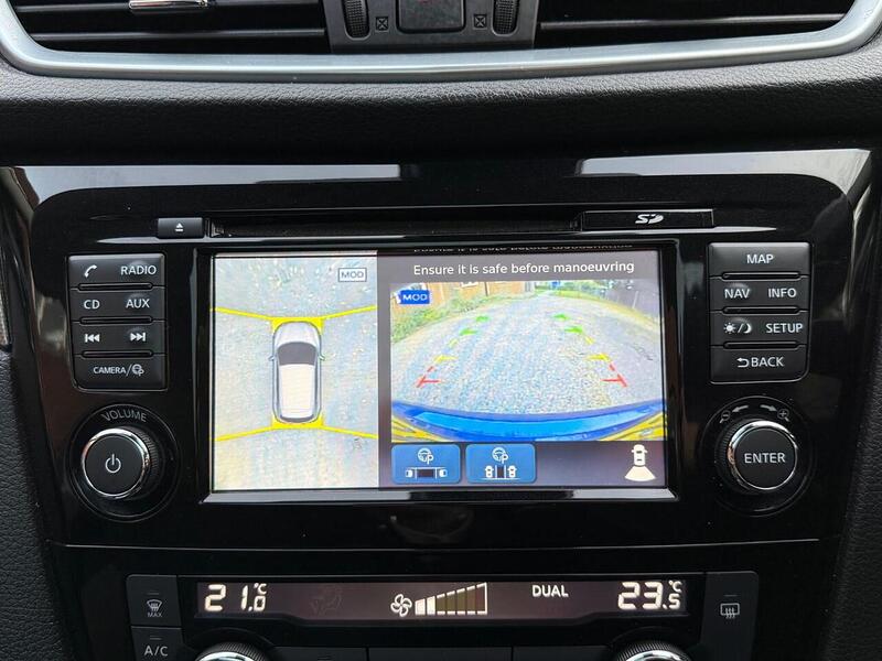 Nissan Qashqai 1.5 dCi N-Connecta SUV 5dr Diesel Manual Euro 6 (s/s) (110 ps) - U10003508