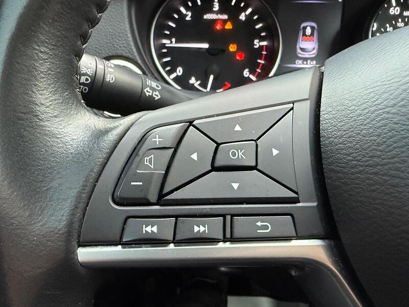 Nissan Qashqai 1.5 dCi N-Connecta SUV 5dr Diesel Manual Euro 6 (s/s) (110 ps) - U10003508