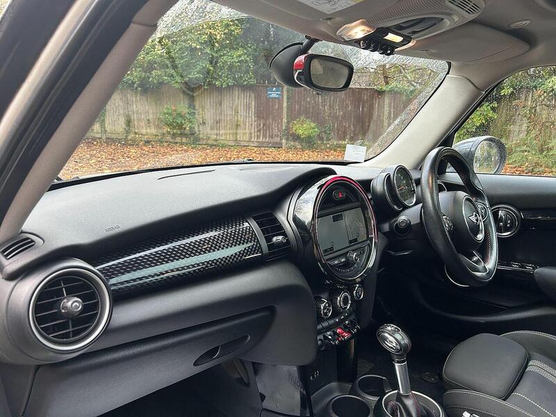 MINI Hatch 2.0 Cooper SD Hatchback 5dr Diesel Auto 6Spd Euro 6 (s/s) (170 ps) - U10003509