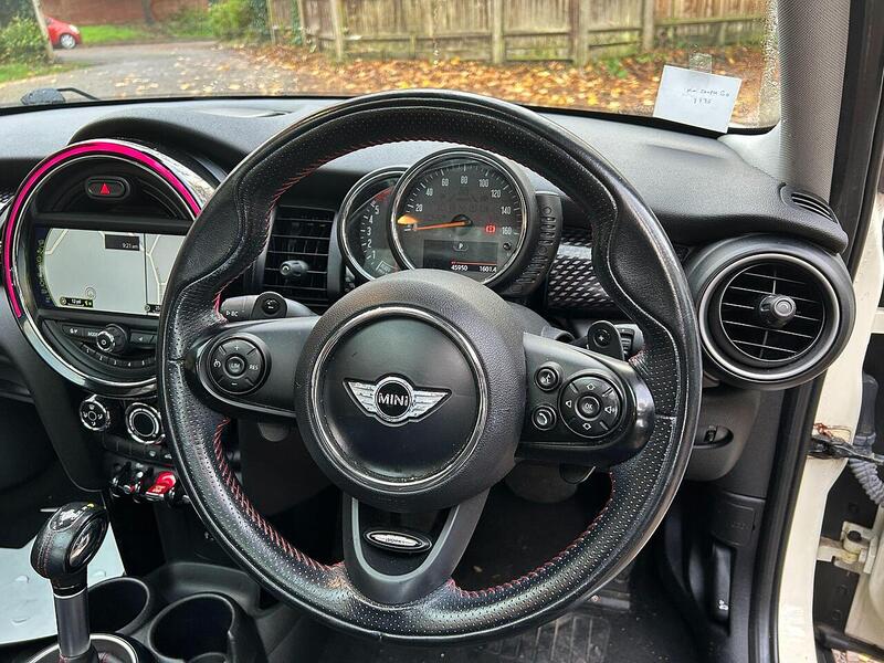 MINI Hatch 2.0 Cooper SD Hatchback 5dr Diesel Auto 6Spd Euro 6 (s/s) (170 ps) - U10003509