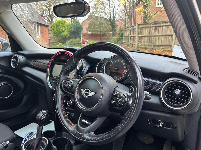 MINI Hatch 2.0 Cooper SD Hatchback 5dr Diesel Auto 6Spd Euro 6 (s/s) (170 ps) - U10003509