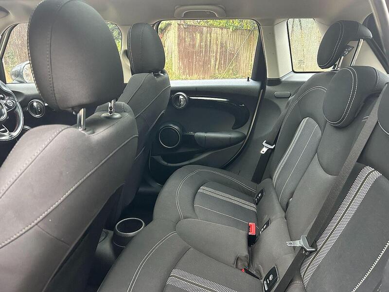 MINI Hatch 2.0 Cooper SD Hatchback 5dr Diesel Auto 6Spd Euro 6 (s/s) (170 ps) - U10003509