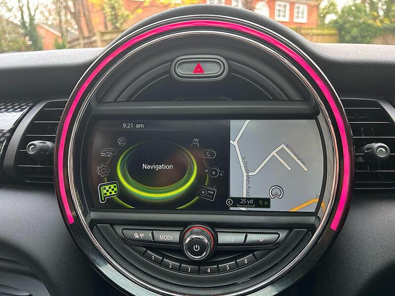 MINI Hatch 2.0 Cooper SD Hatchback 5dr Diesel Auto 6Spd Euro 6 (s/s) (170 ps) - U10003509