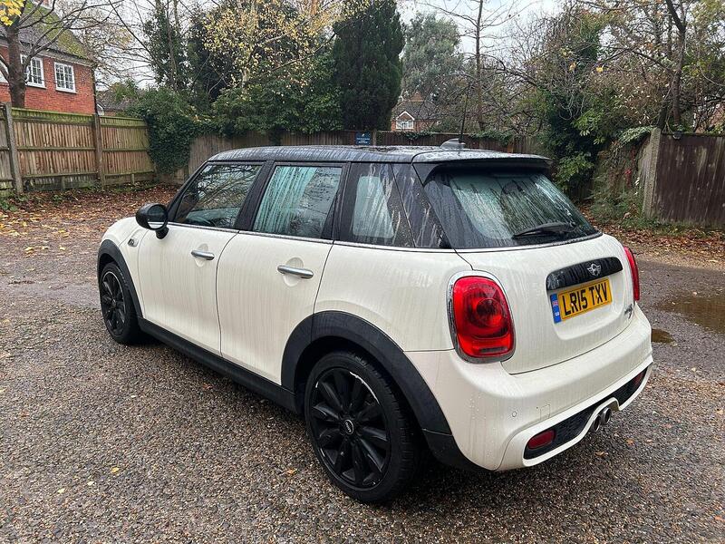 MINI Hatch 2.0 Cooper SD Hatchback 5dr Diesel Auto 6Spd Euro 6 (s/s) (170 ps) - U10003509
