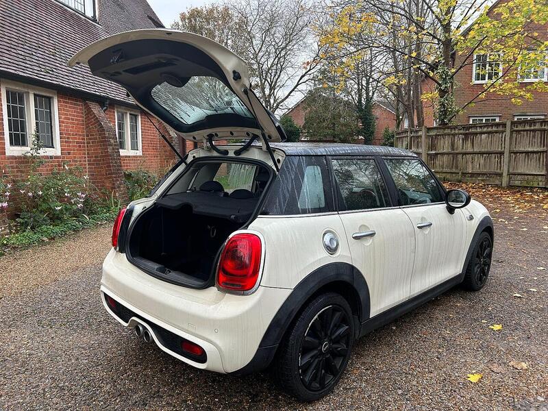 MINI Hatch 2.0 Cooper SD Hatchback 5dr Diesel Auto 6Spd Euro 6 (s/s) (170 ps) - U10003509