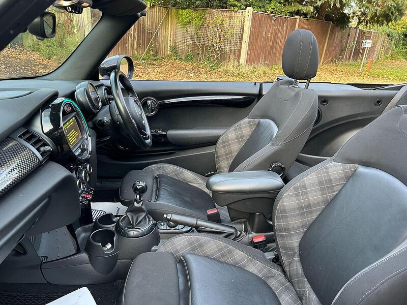 MINI Convertible 2.0 Cooper S Euro 6 (s/s) 2dr - U10003512