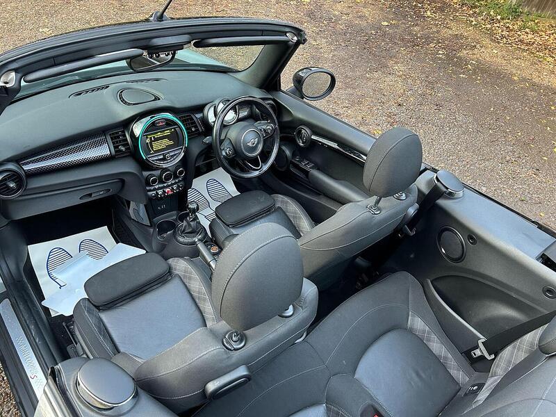 MINI Convertible 2.0 Cooper S Euro 6 (s/s) 2dr - U10003512