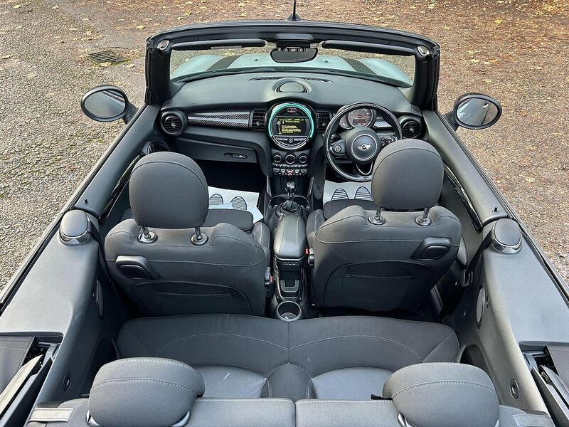 MINI Convertible 2.0 Cooper S Euro 6 (s/s) 2dr - U10003512