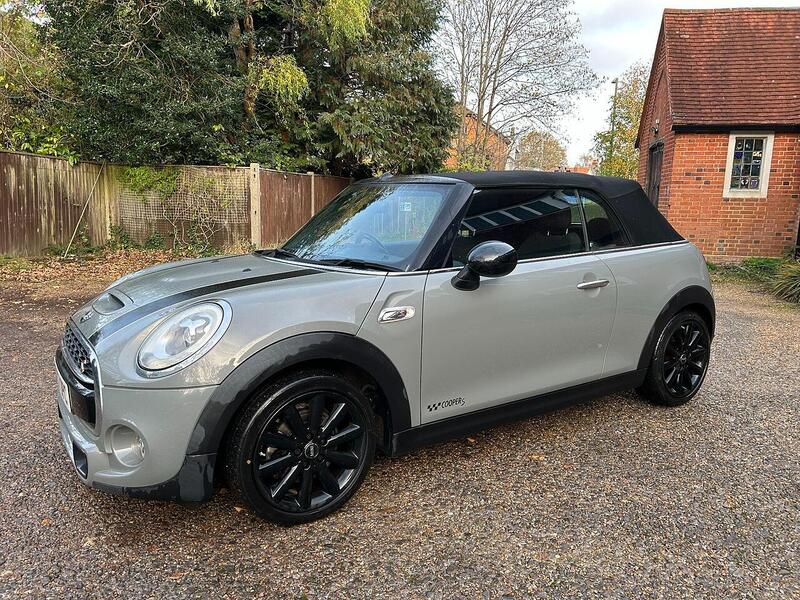 MINI Convertible 2.0 Cooper S Euro 6 (s/s) 2dr - U10003512