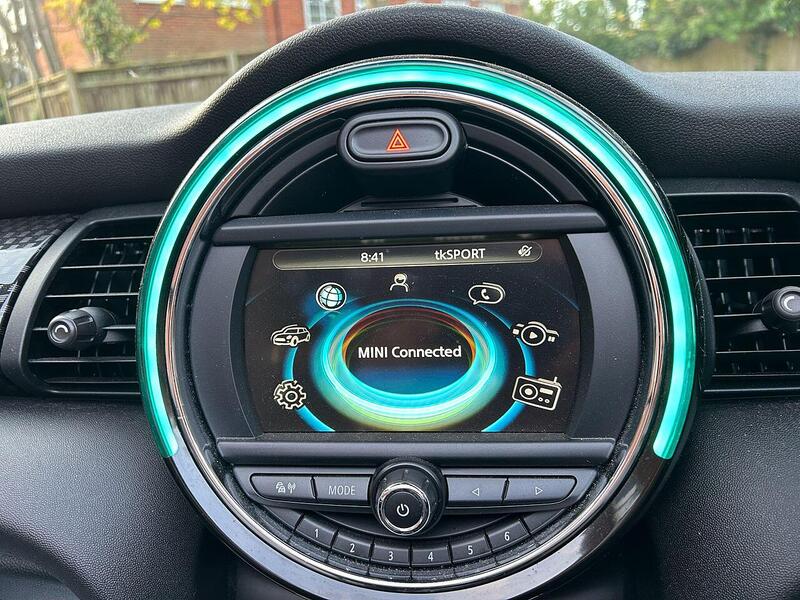 MINI Convertible 2.0 Cooper S Euro 6 (s/s) 2dr - U10003512