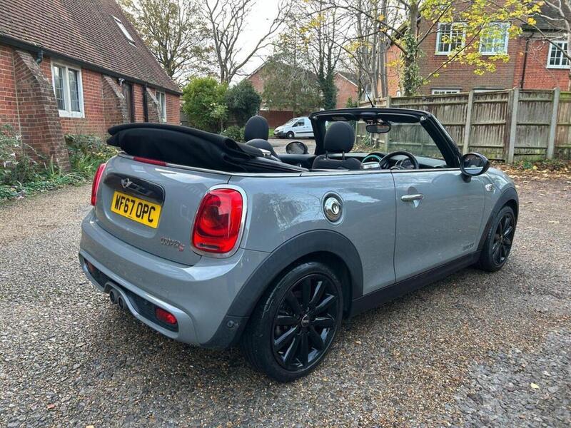 MINI Convertible 2.0 Cooper S Convertible 2dr Petrol Manual Euro 6 (s/s) (192 ps) - U10003512