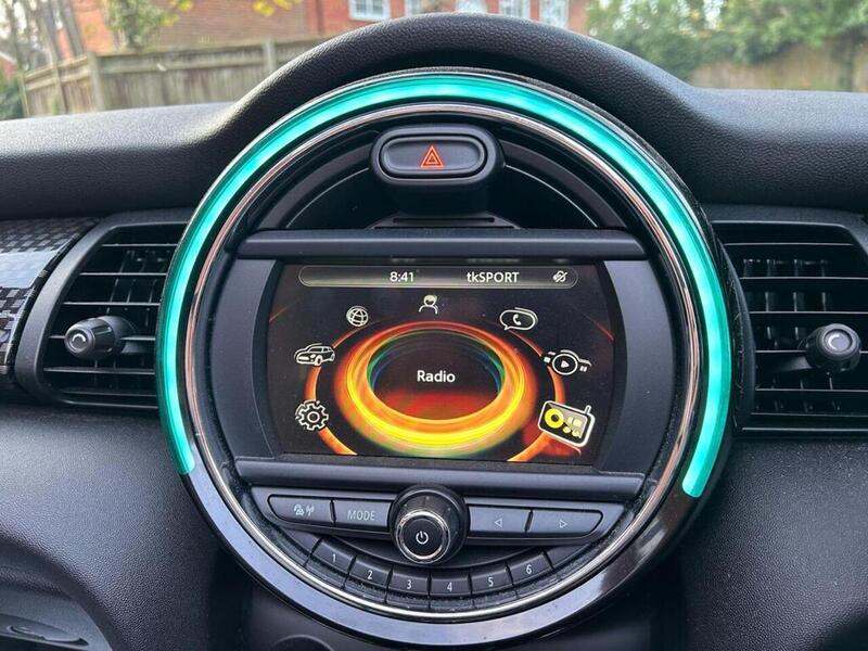 MINI Convertible 2.0 Cooper S Convertible 2dr Petrol Manual Euro 6 (s/s) (192 ps) - U10003512