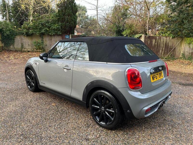 MINI Convertible 2.0 Cooper S Convertible 2dr Petrol Manual Euro 6 (s/s) (192 ps) - U10003512