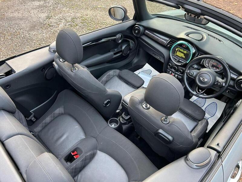 MINI Convertible 2.0 Cooper S Convertible 2dr Petrol Manual Euro 6 (s/s) (192 ps) - U10003512