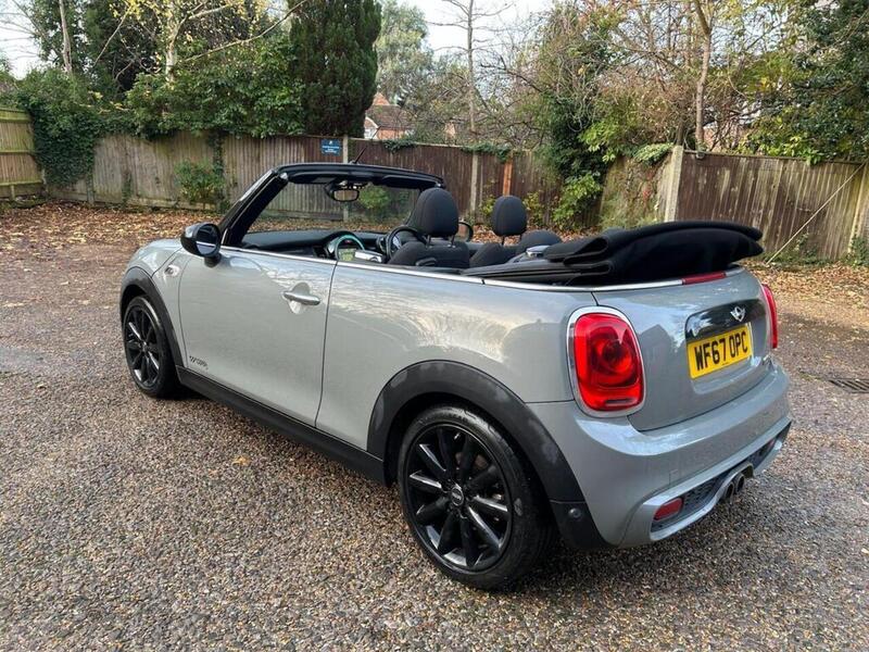 MINI Convertible 2.0 Cooper S Convertible 2dr Petrol Manual Euro 6 (s/s) (192 ps) - U10003512