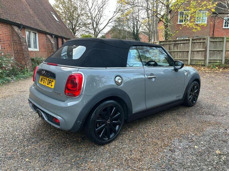 MINI Convertible 2.0 Cooper S Convertible 2dr Petrol Manual Euro 6 (s/s) (192 ps) - U10003512
