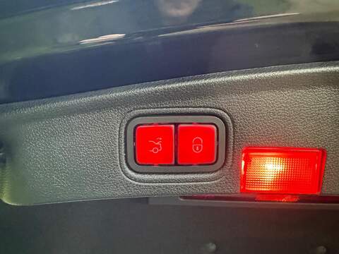 Mercedes-Benz C Class 3.0 C43 V6 AMG (Premium Plus) Coupe 2dr Petrol G-Tronic+ 4MATIC Euro 6 (s/s) (367 ps) - U10003513