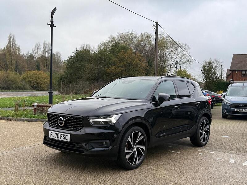 Volvo XC40 2.0 B4 MHEV R-Design SUV 5dr Petrol Hybrid Auto Euro 6 (s/s) (197 ps) - U10003515
