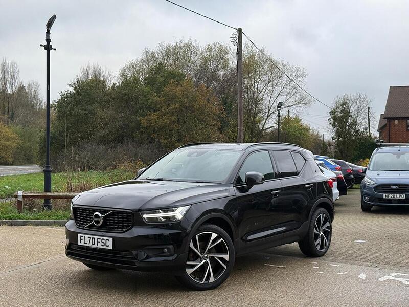 Volvo XC40 2.0 B4 MHEV R-Design SUV 5dr Petrol Hybrid Auto Euro 6 (s/s) (197 ps) - U10003515