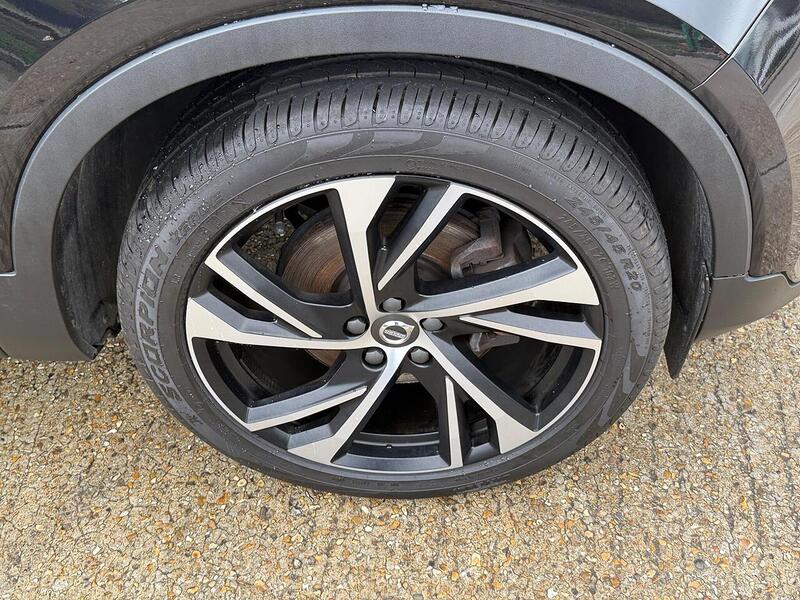 Volvo XC40 2.0 B4 MHEV R-Design SUV 5dr Petrol Hybrid Auto Euro 6 (s/s) (197 ps) - U10003515