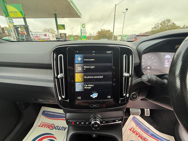 Volvo XC40 2.0 B4 MHEV R-Design SUV 5dr Petrol Hybrid Auto Euro 6 (s/s) (197 ps) - U10003515