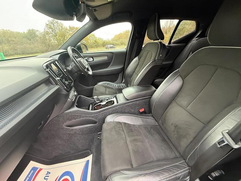 Volvo XC40 2.0 B4 MHEV R-Design SUV 5dr Petrol Hybrid Auto Euro 6 (s/s) (197 ps) - U10003515