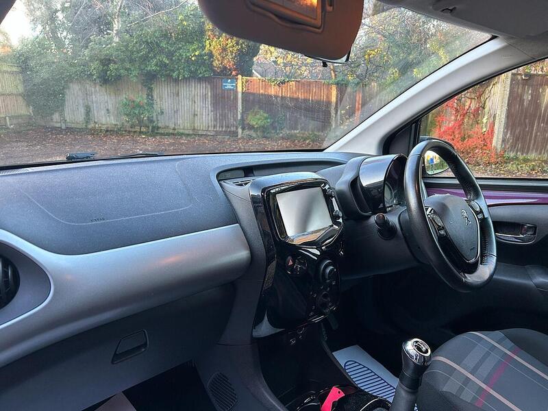 Peugeot 108 1.2 PureTech Allure Hatchback 3dr Petrol Manual Euro 6 (82 ps) - U10003517