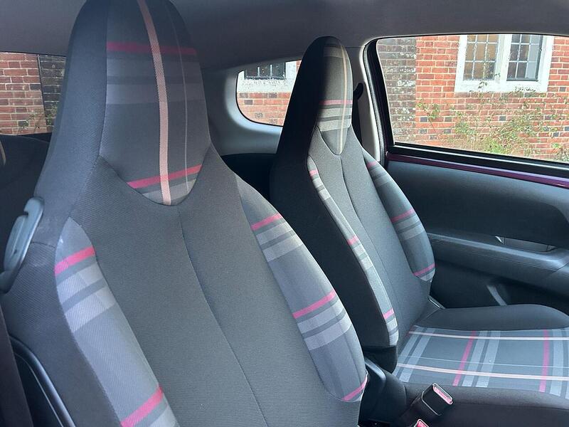 Peugeot 108 1.2 PureTech Allure Hatchback 3dr Petrol Manual Euro 6 (82 ps) - U10003517