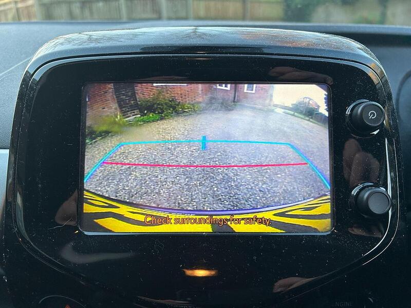 Peugeot 108 1.2 PureTech Allure Hatchback 3dr Petrol Manual Euro 6 (82 ps) - U10003517