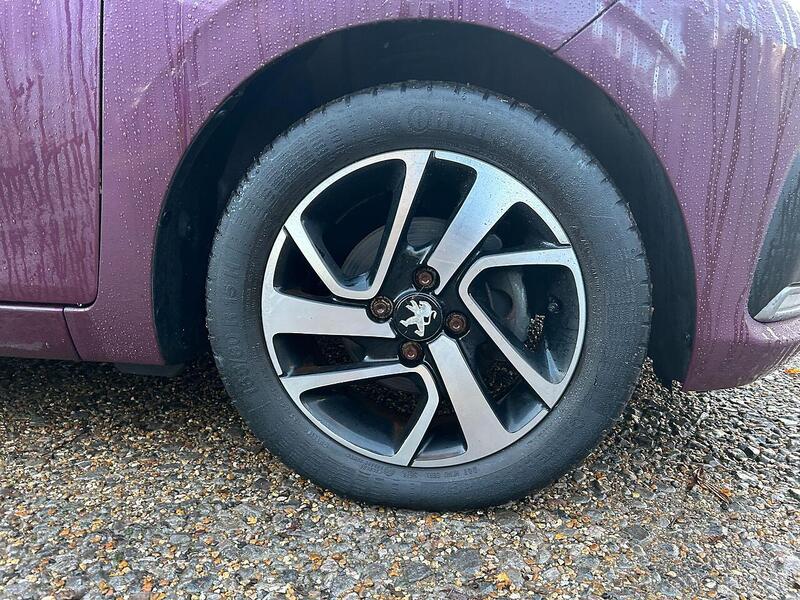 Peugeot 108 1.2 PureTech Allure Hatchback 3dr Petrol Manual Euro 6 (82 ps) - U10003517