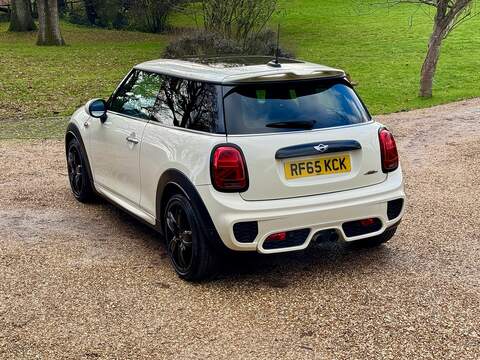 MINI Hatch 2.0 John Cooper Works Hatchback 3dr Petrol Manual Euro 6 (s/s) (231 ps) - U10003519