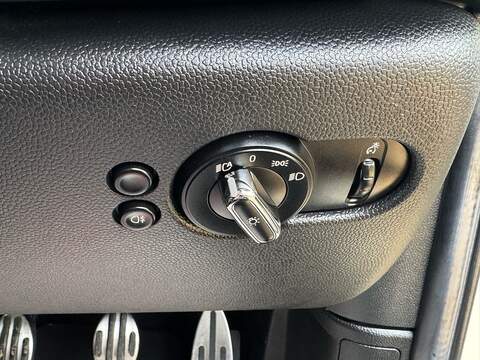 MINI Hatch 2.0 John Cooper Works Hatchback 3dr Petrol Manual Euro 6 (s/s) (231 ps) - U10003519