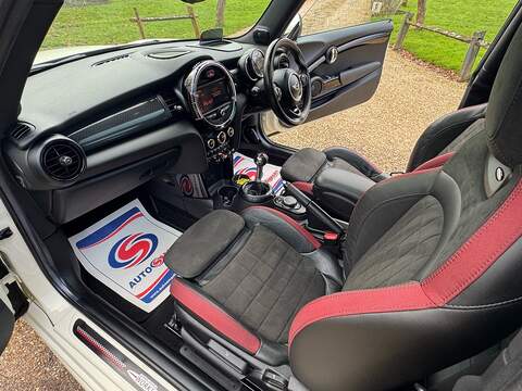 MINI Hatch 2.0 John Cooper Works Hatchback 3dr Petrol Manual Euro 6 (s/s) (231 ps) - U10003519